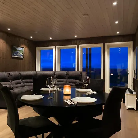 Peaceful Ski-in Mountain W/spectacular View *